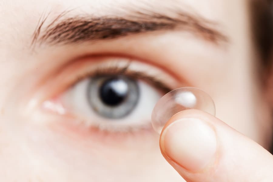 Adaptación de lentes de contacto